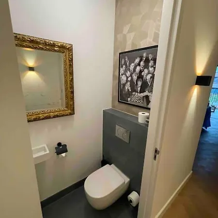 Trendy Spacious, Canal Terrace Apartment Amsterdam