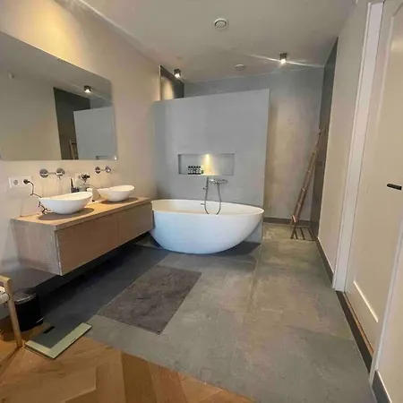 Trendy Spacious, Canal Terrace * Amsterdam