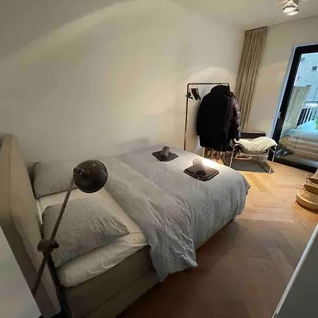 Trendy Spacious, Canal Terrace *